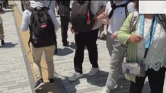 混雑のなか道をあけてくれた画像