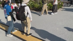 目的地に向かって小刻みに停止を繰り返す画像