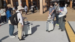 同型のAIスーツケースと鉢合わせ画像