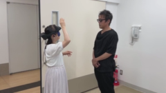 中村さんの背丈を示す画像