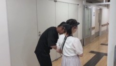 幸田の手をCPUに導く画像