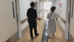 壁伝いを進む画像