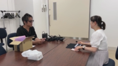 対面で話を始める画像